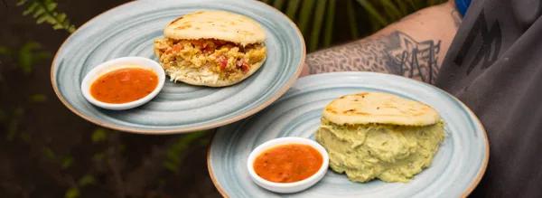 Arepa reina pepiada